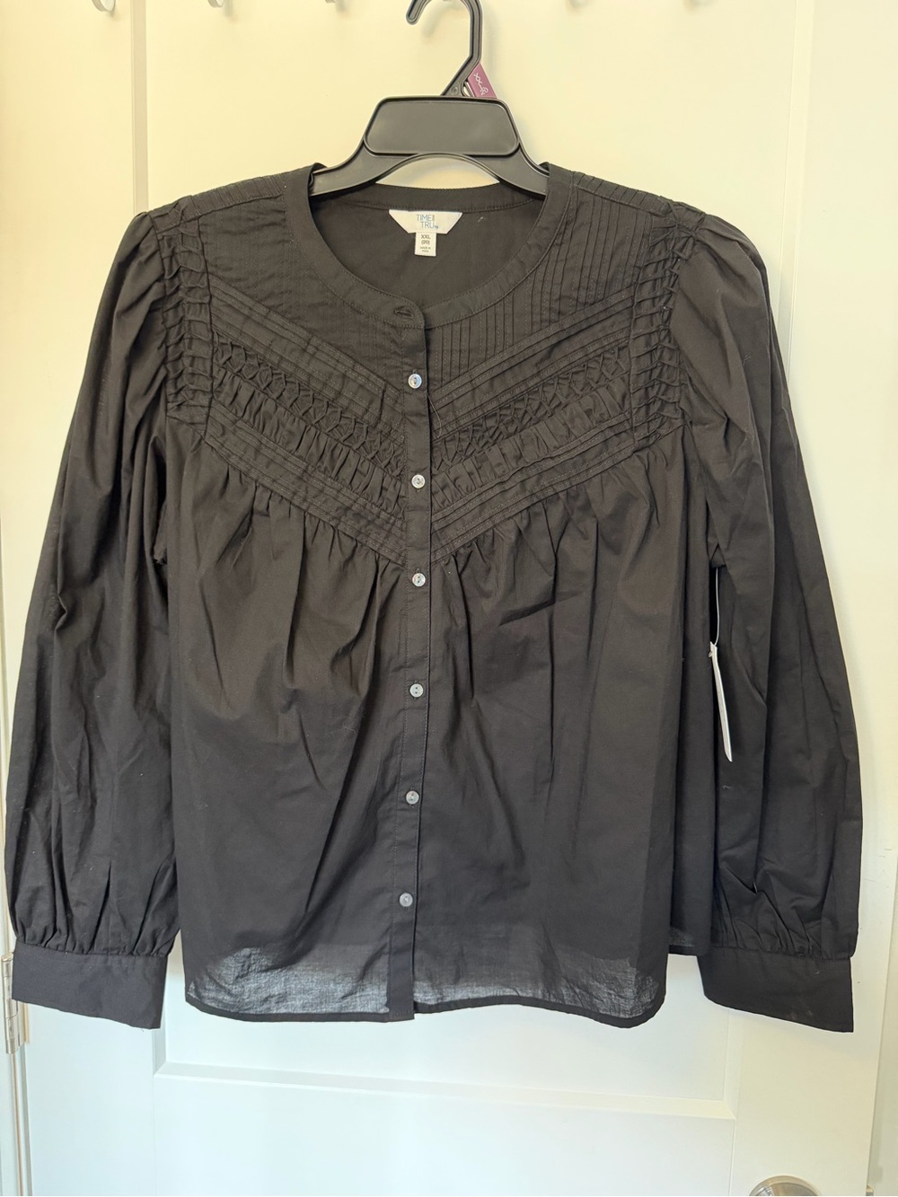 2XL Women’s Black Button-Front Pintuck Blouse